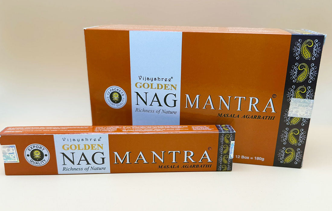 Golden Nag Räucherstäbchen "Mantra" 15g (Indien)